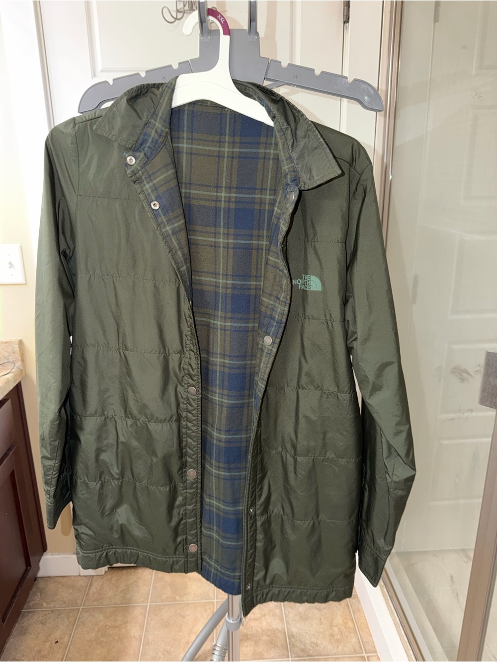 The North Face Men's Dark Olive Green Quilted Raincoat